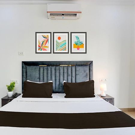 Super Townhouse Sector 53 Golf Course Road Apartment Gurgaon Bagian luar foto