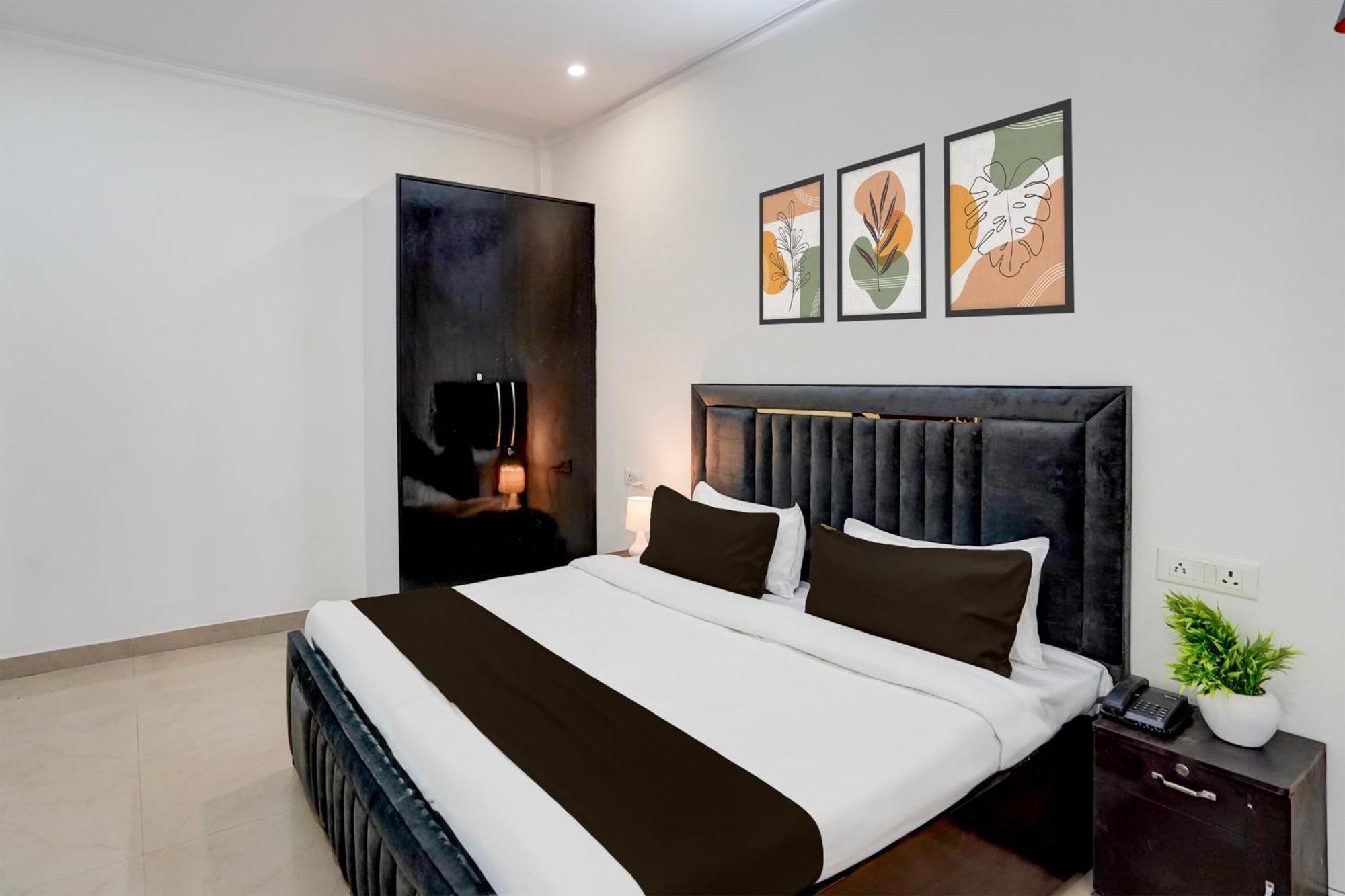 Super Townhouse Sector 53 Golf Course Road Apartment Gurgaon Bagian luar foto