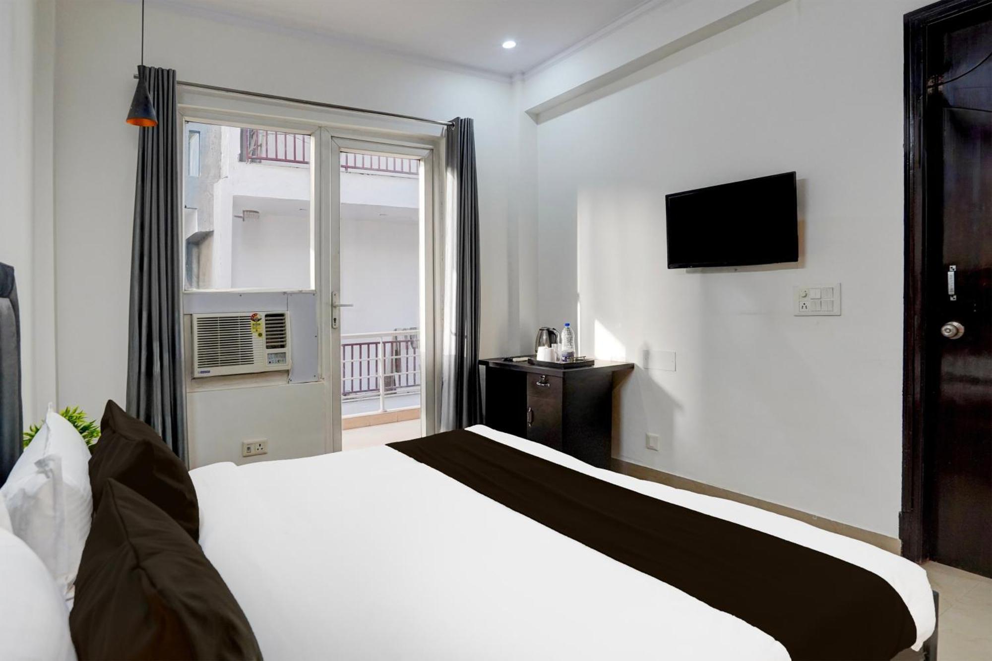 Super Townhouse Sector 53 Golf Course Road Apartment Gurgaon Bagian luar foto